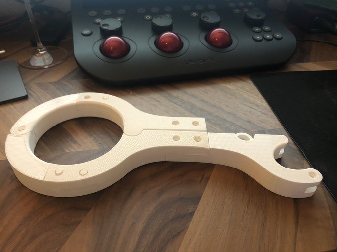 3D printed bondage fiddle (v0.9 beta) is 65% done 😈  I hope @sofia_bun has lots of fun using this on<a href="/tag/baddragon"class="tags"><span>#baddragon</span></a>