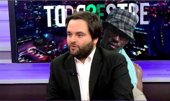 Alberto de Belaúnde fue uno de los tres que votaron en contra de devolverle SU dinero a los aportantes de la ONP.

Dice Alberto, toda histérica, que lo hizo porque tiene miedo a "quebrar".

Díganle, me tiene bloqueado, que él ya está roto.