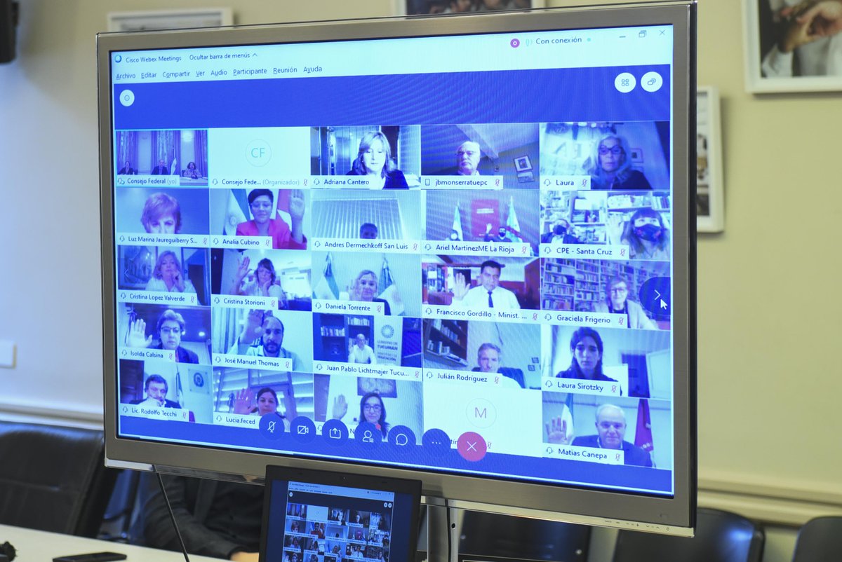 Se aprobó de forma unánime: 1) Marco federal para la reorganización institucional de las actividades de retorno a la escuela; 2) Criterios de evaluación, acreditación y promoción; 3) Orientaciones para la contextualización curricular 2020-2021 y la organización de la enseñanza;