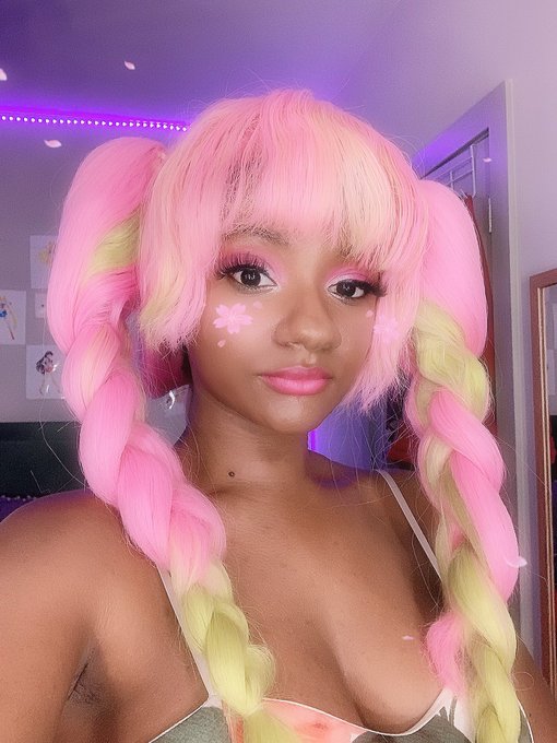 Before and after modifying my Mitsuri wig. I mostly just wanted the side braids to be more thicc which<a href="/tag/blackcosplayerhere"class="tags"><span>#blackcosplayerhere</span></a><a href="/tag/cosplayersunder1k"class="tags"><span>#cosplayersunder1k</span></a>