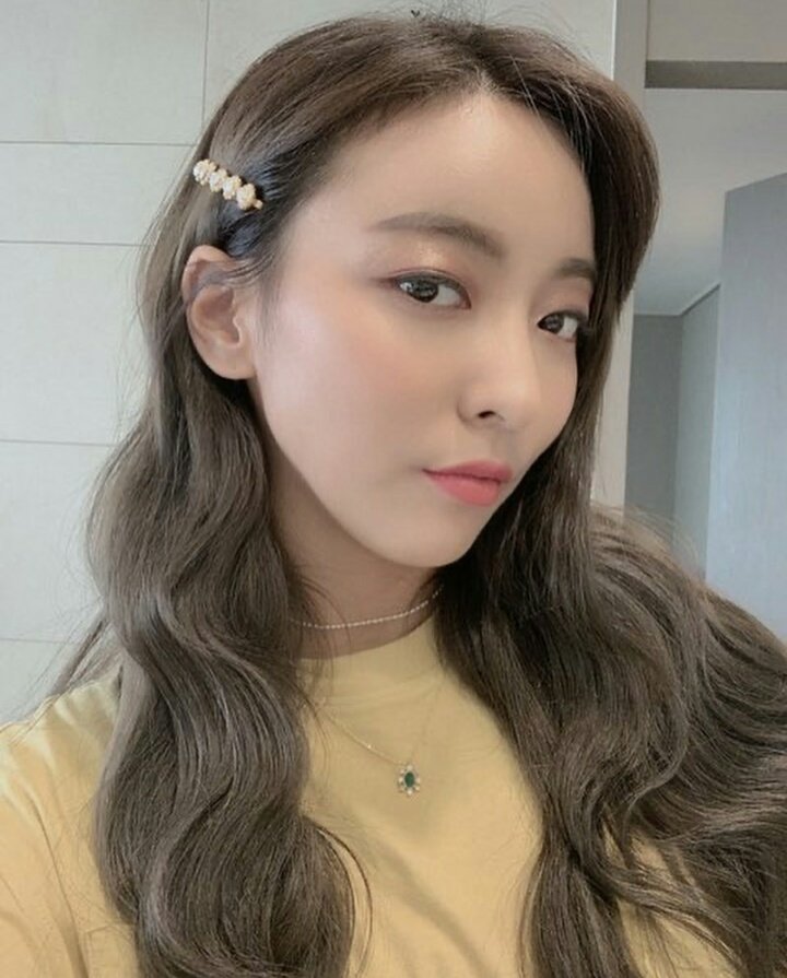 AntheOfficial's tweet photo. 「𝐄𝐕𝐄𝐍𝐓𝐒」

❥ Lista para ver a las preciosas @GODDESSEStwt hacer honor a su nombre hoy que es su comeback, les mando muchos ánimos y felicidades ¡Muchas gracias por invitarme!

📍: #GODDESSESCB #SnowRough https://t.co/nSF59ranS3