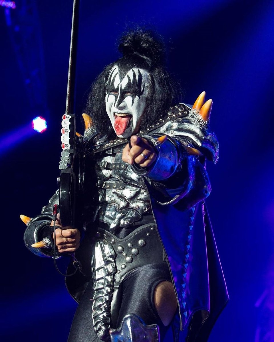 MoveConcertsCR's tweet photo. 🎉 ¡Feliz cumpleaños #71 Don Gene! 👅

Que sean muchos más llenos de salud y así podamos disfrutar de sus conciertos en suelo tico muy pronto 🤞

#MoveCR #GeneSimmons #kissarmy https://t.co/WJI6BwZalQ