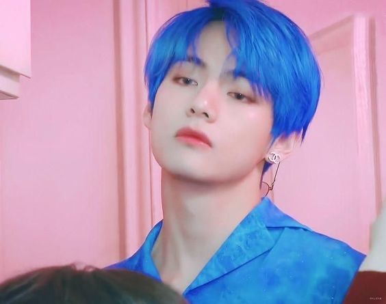 GD_dirnt's tweet photo. @x_girl_shitty_x 42) Kim Taehyung https://t.co/BboWhCM5ix