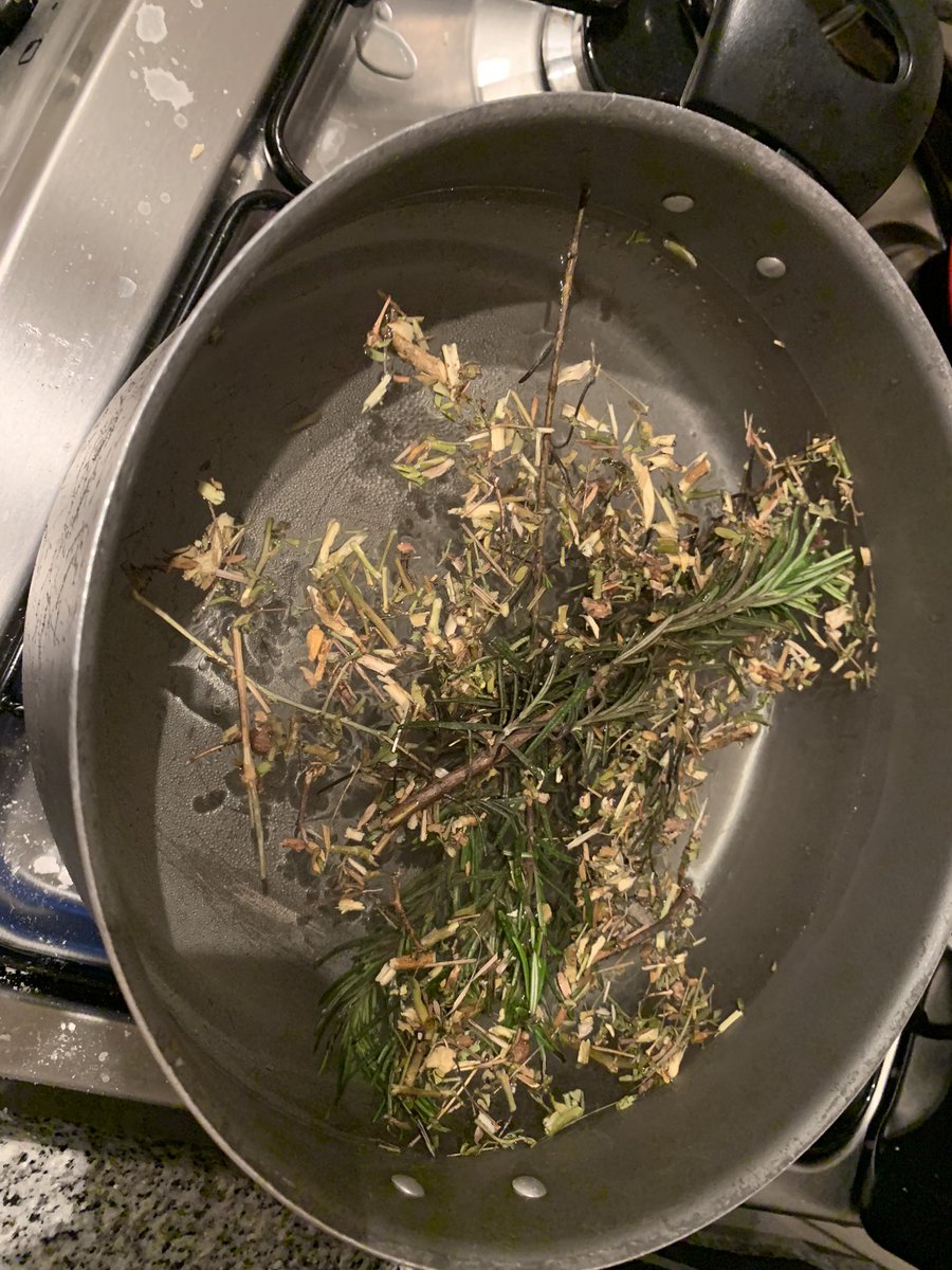 Lo malo de tener cancer (además de tener cancer) es que te sometes a hacer actividades y rituales que a veces no están tan buenos.