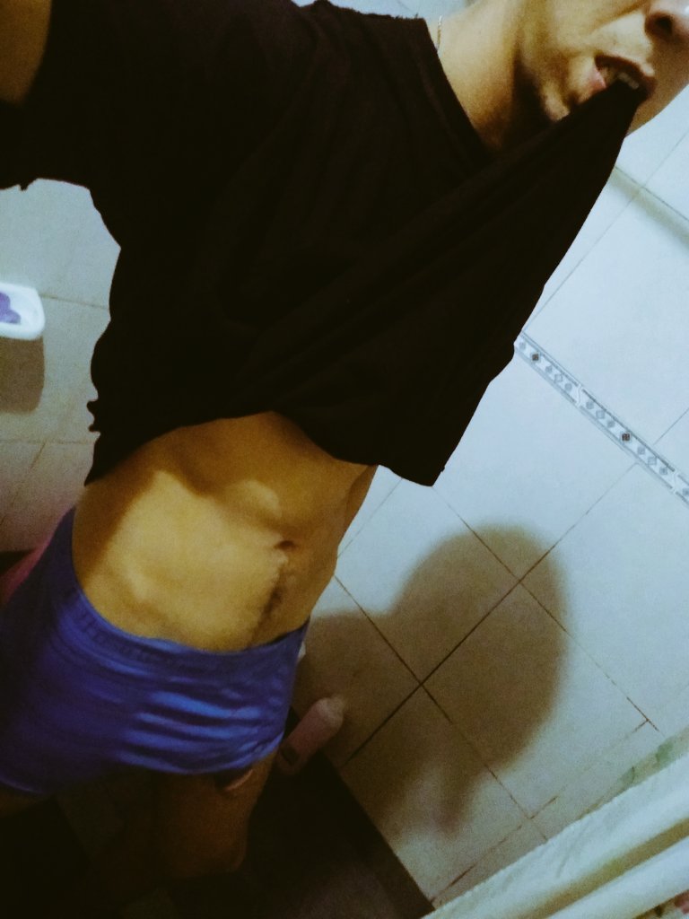 wildlove188's tweet photo. #Consigna #SalidaDeBaño bueno arranco con esta consigna y #hashtag ...Amor te prendes!?... #He #Me #Desafio #sex #Boy #Bisex #HardSex #HardDrugs #MartesDeHombres #Pibex #Hmh #Mhm #Trios #Alguien!(? https://t.co/WsqUwpMWmp