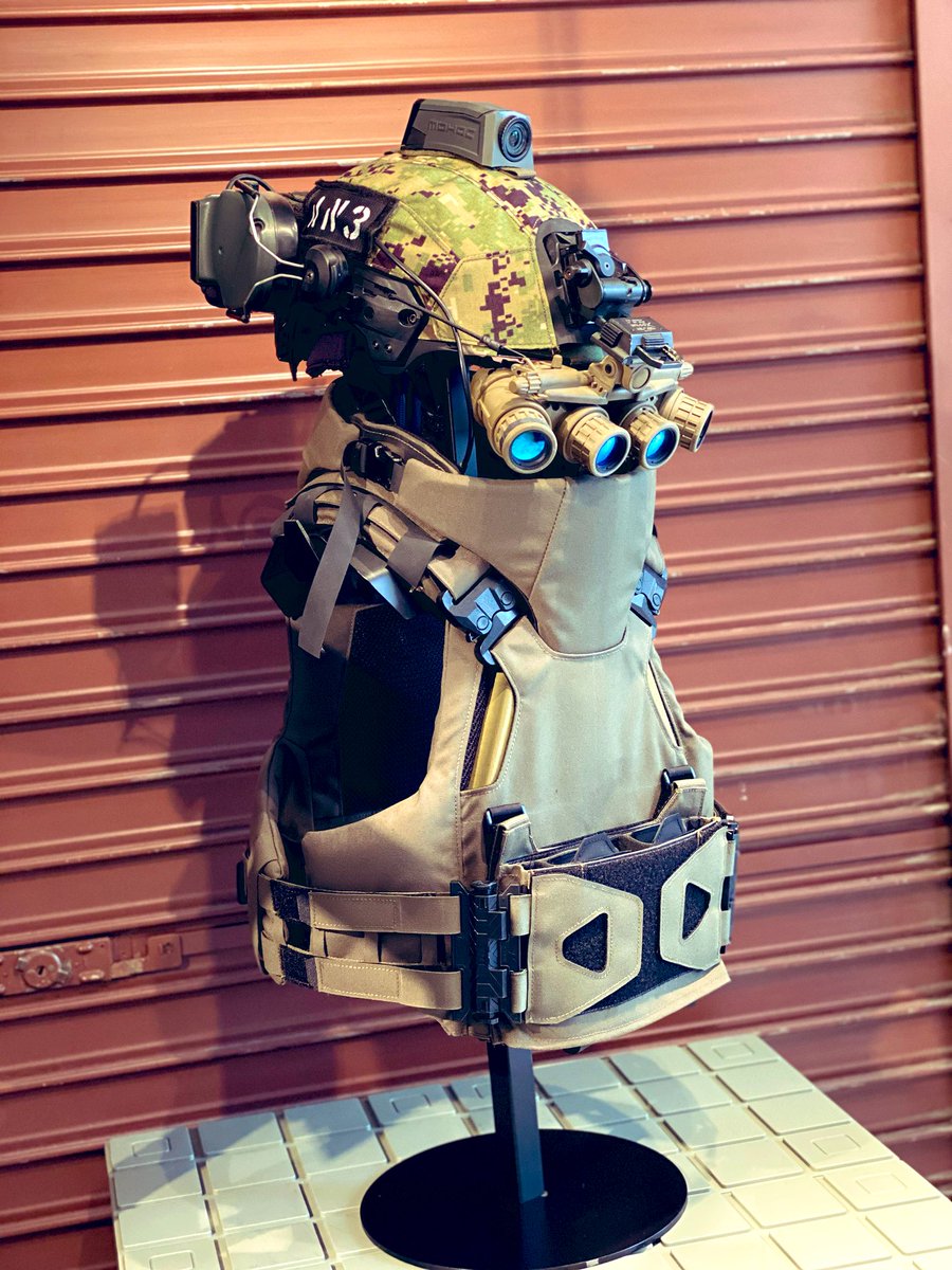 いつもお世話になっている MIL-FREAKS様でギアハンガー/ラックスタンド