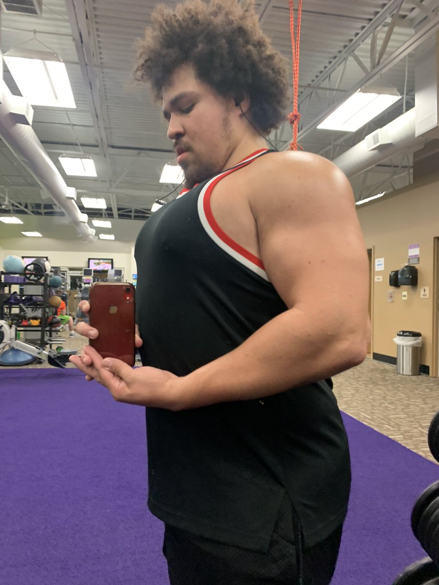 BigPercUniverse's tweet photo. 266lbs 35% body fat
A Big Boi working towards Big Things
#BigPerc
#AllThatPower
#TheBigPercUniverse https://t.co/x5YcM2nlju