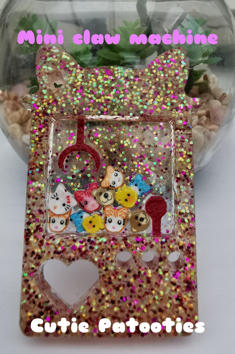 SemperNovis's tweet image. I LOVE playing on crane games, even if I'm not that lucky BUT you can always be lucky wearing your own cute crane game necklace. Available at cutiepatootiesuk.etsy.com #kawaii #kawaiifashion #gamergirls