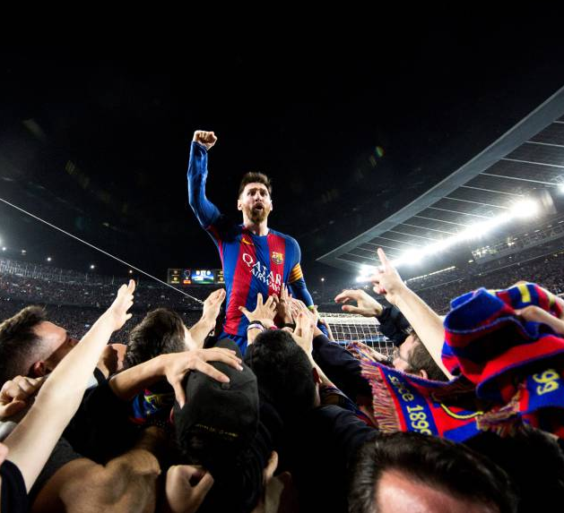 renaldinhos's tweet photo. La historia de Messi con el Barcelona comienza con una servilleta y termina con un burofax. En el medio, 731 partidos, 633 goles, 254 asistencias y 33 títulos con el primer equipo. https://t.co/I1suDqtzvv