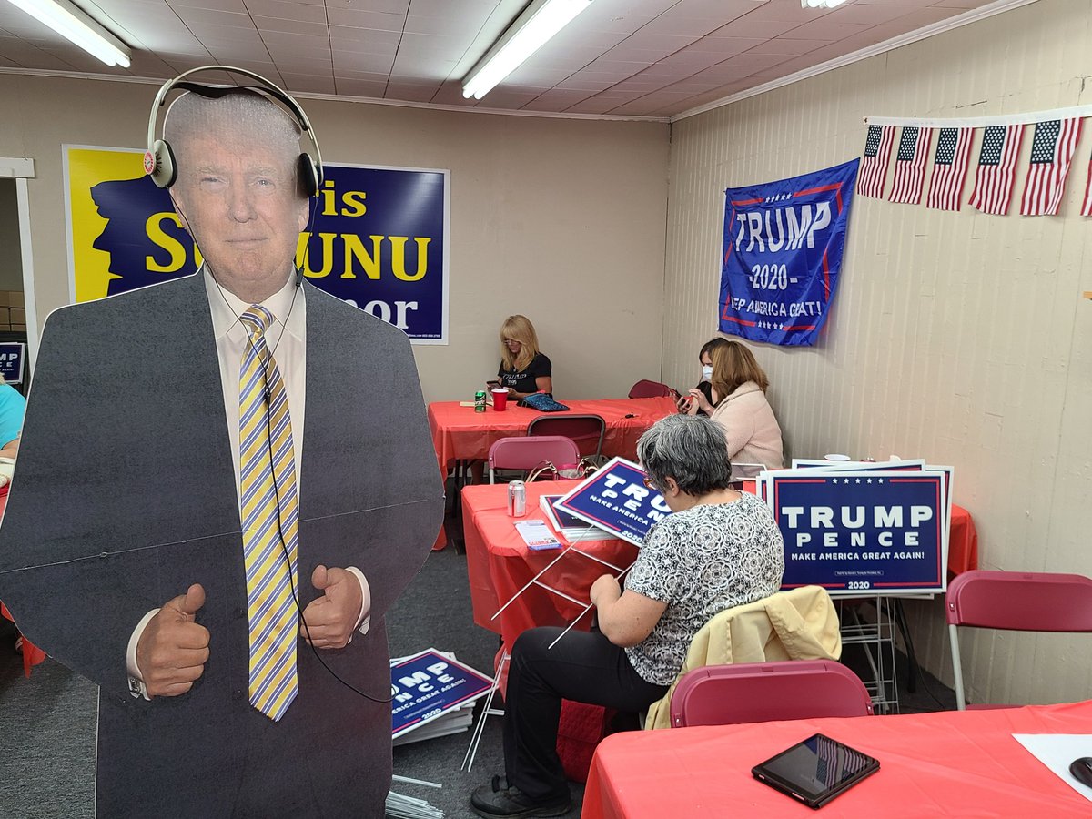 DJB_603's tweet photo. Tremendous phone bank in Derry for our #nationalweekoftraining!
More @NHTrumpVictory volunteers are joining us every day to help re-elect President @realDonaldTrump!
#LeadRight #MAGA #KAG #nhpolitics https://t.co/Ze6tAi2mah