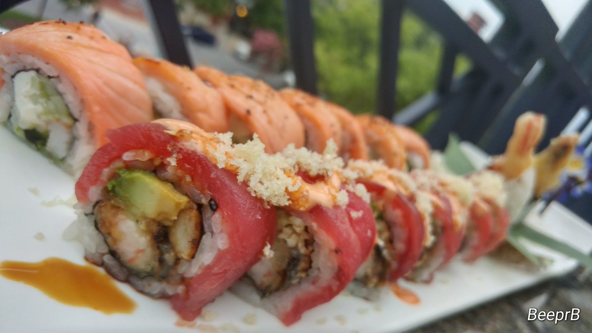BeeprB's tweet photo. Making up for lost time! I haven't been here since before March!!!

My favorite sushi place - up front- The Kelly Roll - a must at Ziki! 😉

#Annapolis #SushiinAnnapolis #BeeprBuzzPick https://t.co/zIgfrnGNP6