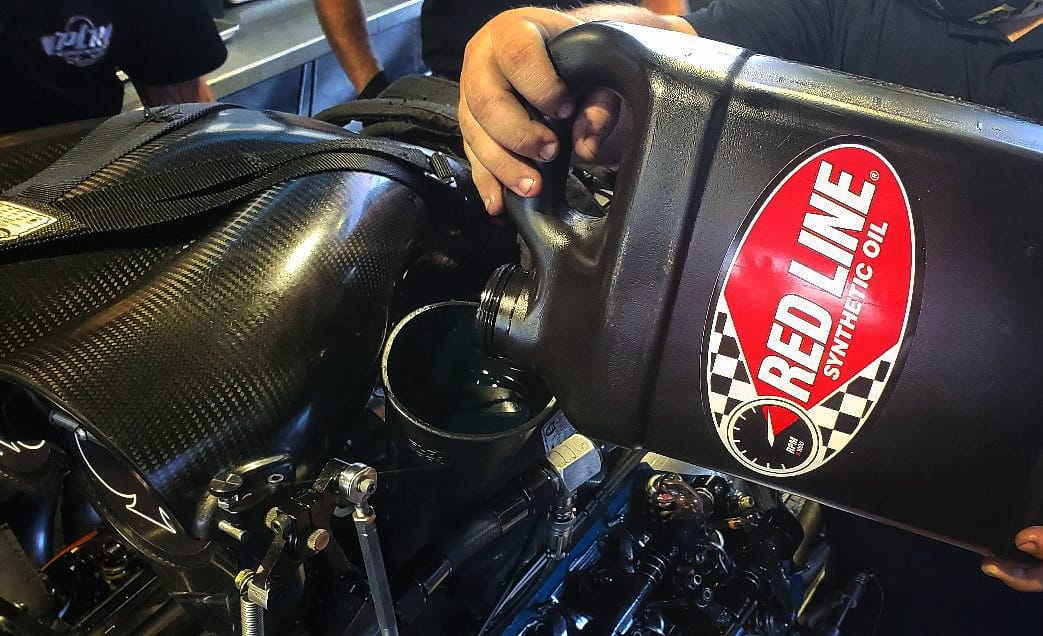 Paul_Lee116's tweet photo. Do you know how many quarts of @redlineoil we put into our @GETTRX / @McLeodRacing / #FTIperformance Funny Car before every pass?🤔
#TriviaTuesday #RedLineOil #DoYouRedLine #NHRA #DragRacing https://t.co/KZg1CkQmAr