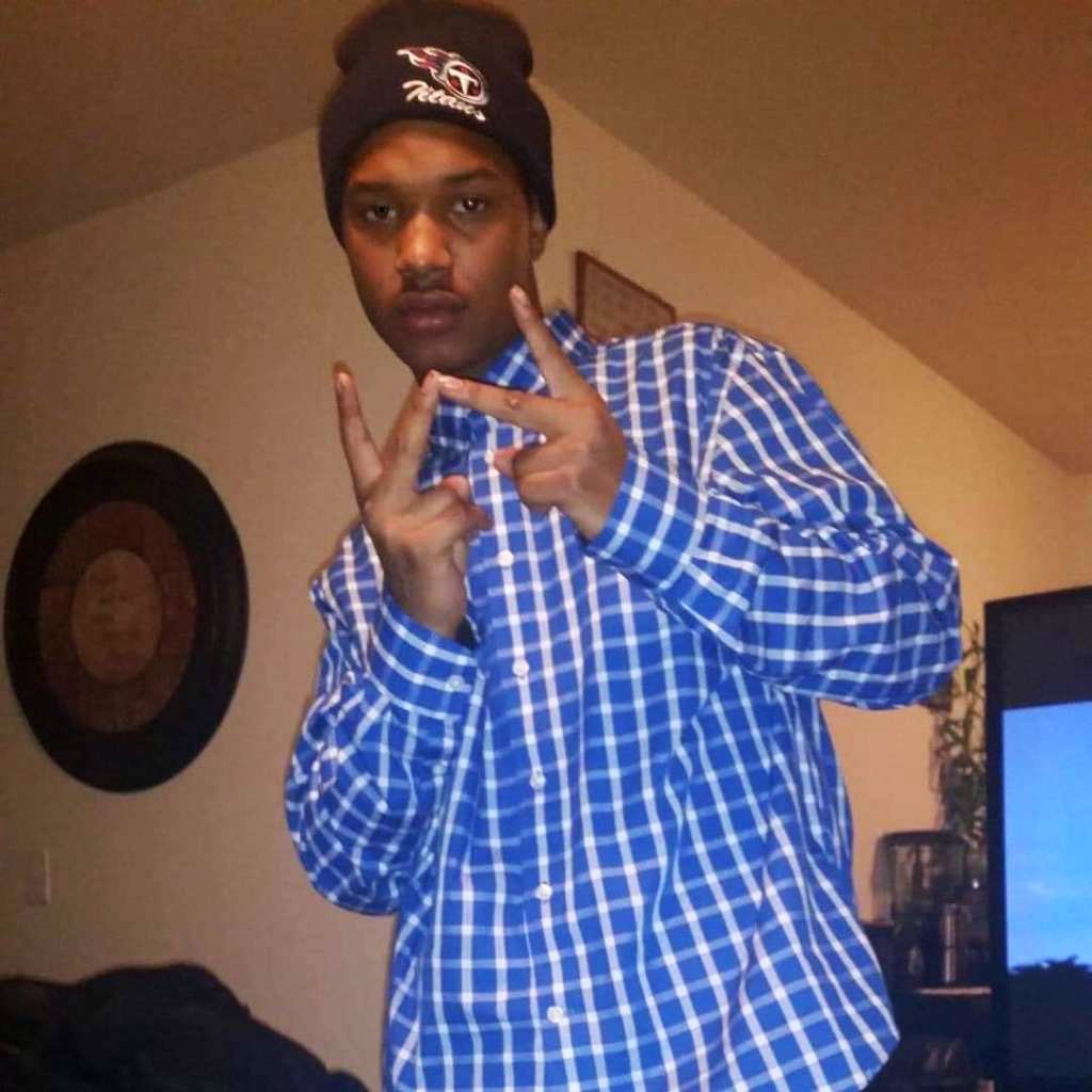 Blake_Gambino's tweet photo. Happy C-Day to one of the most genuine young niggas ever from my hood. Love you loc!!! 😢💙💙💙 🦍 ♿️♿️♿️✌🏿👍🏿2️⃣8️⃣0️⃣➕7️⃣
#BerrytownVsEverybody #LongLiveBenji #NAYBORHOOD #6Pacc #ECC #CoastGang #RealLocs #BTNHC #NHC https://t.co/a78SRB3koN