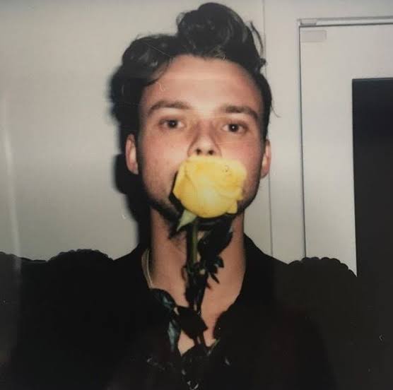 moonxlightjoon's tweet image. These photos of Ashton hold the biggest boyfriend energy
#5SOSRedTeam #STREAMOLDME