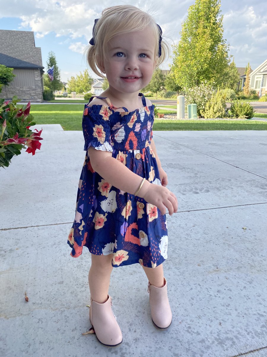 CarlieStylez tweet media