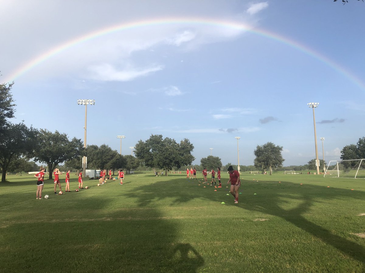 hernandosoccer's tweet photo. We got to practice today! And what a beautiful night it was at Hernando.
#bringontheheat https://t.co/S9WhCDSaNZ