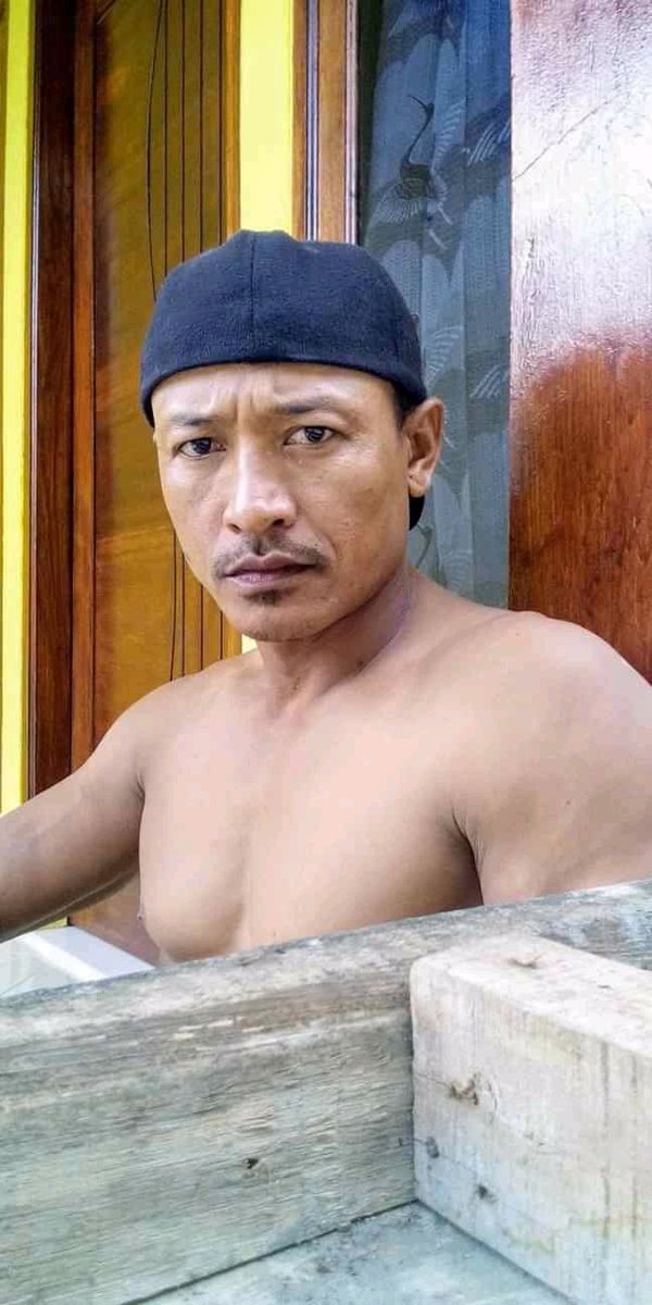 Deddy972's tweet photo. Yang begini nih suka bikin sange🍌
(Temen fb).

#MasGanteng #musclemen #prialokal #lokalhot #kulibangunan #kulisange #priahot #ketek #hotsange https://t.co/SpB8izzywh