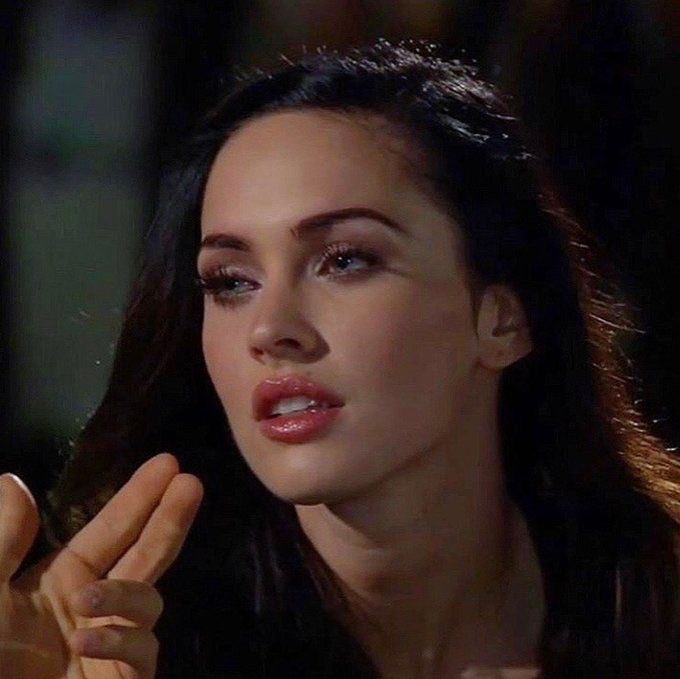 i cannot explain how much i’m in love with this woman. megan fox is the blueprint for my crushes. MEGAN FOX BARK BARK