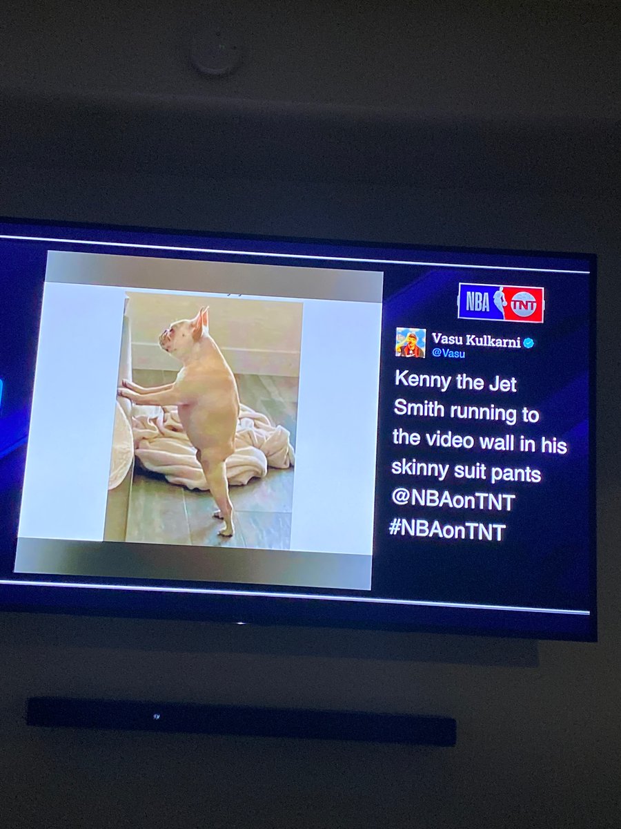 ochocinco's tweet photo. Dawg I’m in tears 😂😂😂 https://t.co/ktJypLYSnl