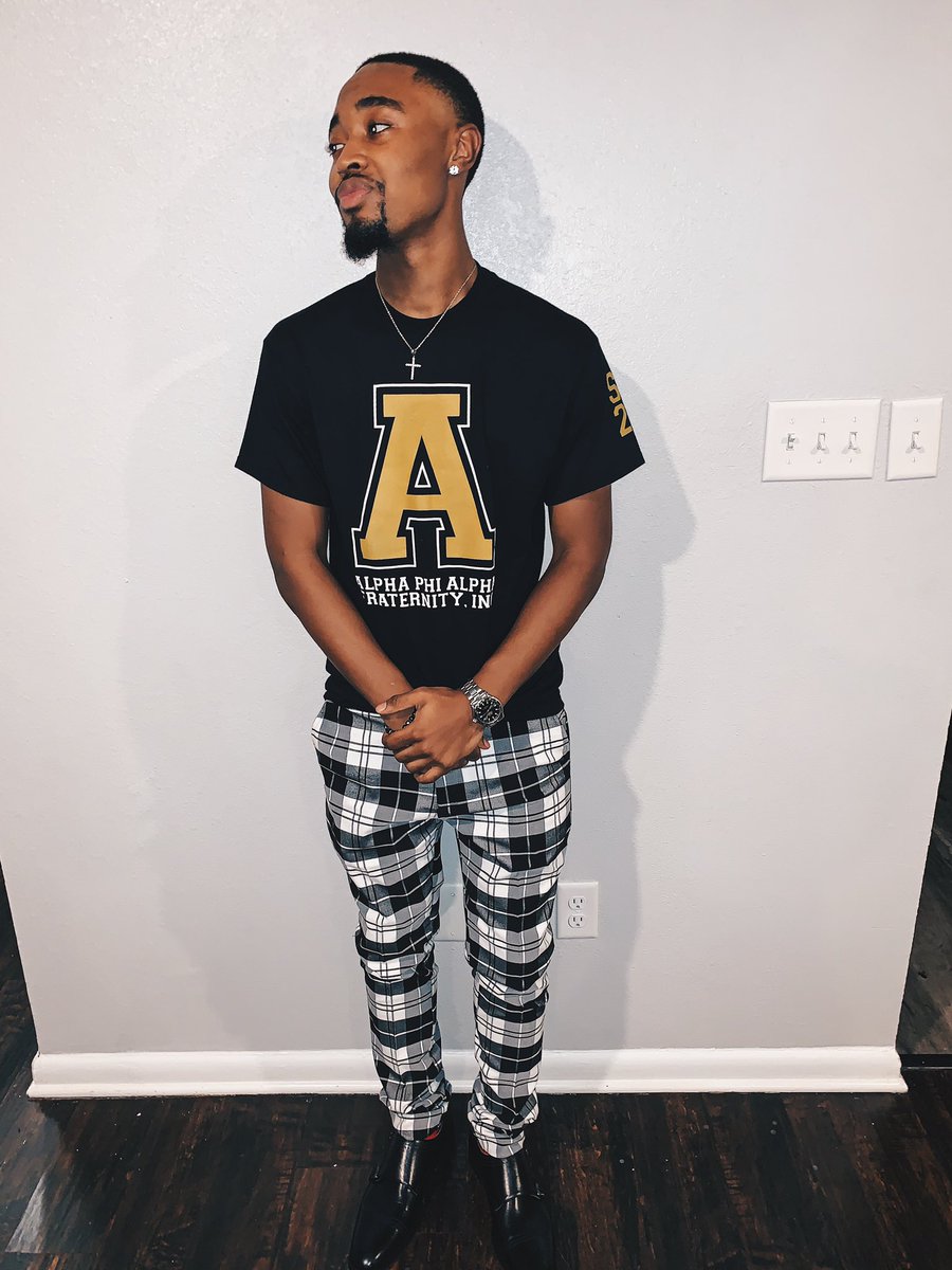 tre4farr's tweet image. I Pledged The BEST FRAT in The BEST CHAPTER 🦍💛🖤 #QU4DClub #ROCKCLUB #APHIA #BGD 🩸🩸🩸🩸