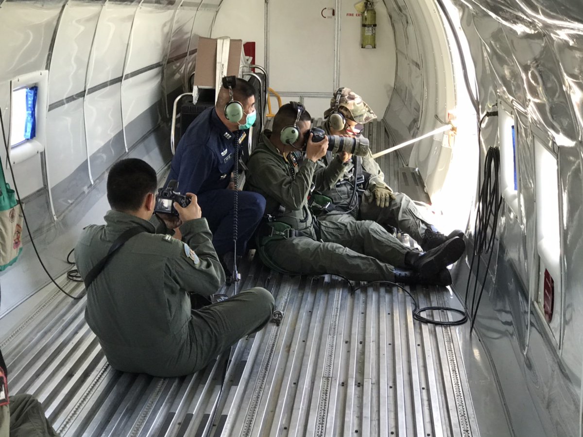 JaaPathum's tweet photo. #กองทัพอากาศเคียงข้างประชาชน ด้วยความห่วงใย จากผู้บัญชาการทหารอากาศ มอบหมายให้ ศูนย์บรรเทาสาธารณภัย กองบิน ๔๖ ติดตามสถานการณ์อุทกภัย พื้นที่จังหวัดสุโขทัย และพิษณุโลก อย่างใกล้ชิด

#ปทุมจ๋า https://t.co/Ea3DR4yLPG