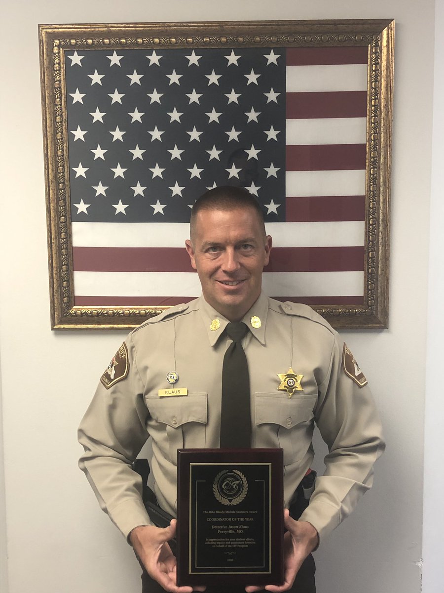 MOCIT4's tweet image. Two Missouri CIT members win CIT International Awards and will be recognized during their virtual conference awards ceremony, Wednesday, August 26th #mocit