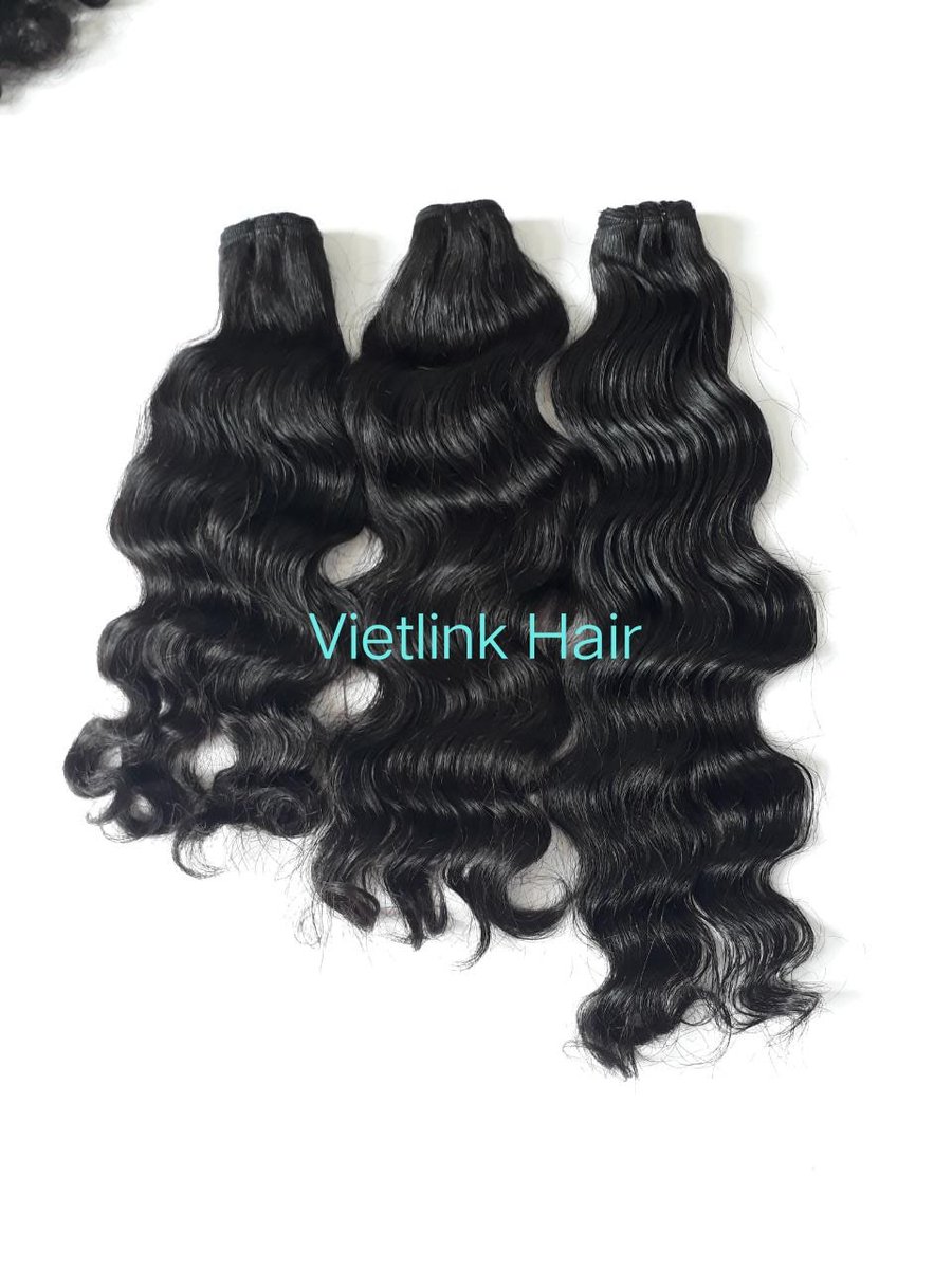 SaraVietlink's tweet image. This is so classic. I love it 💕

#wavybundle #wavyhairs #wavyhairtutorial #wavyhairstyle #ukhairstylist#hairandbeautydirectory#ukhairdresser#hairstyles#frontalwig#frontalwigsuk#ukqualityhair#swisslacefrontals#swisslacewigs#hair#hairstylist#hairslay