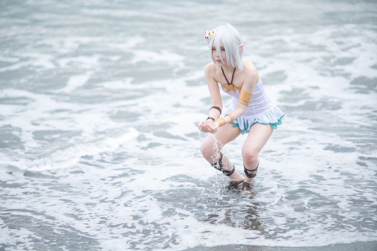 これは、怪しい水を売りに来たコッコロたそ