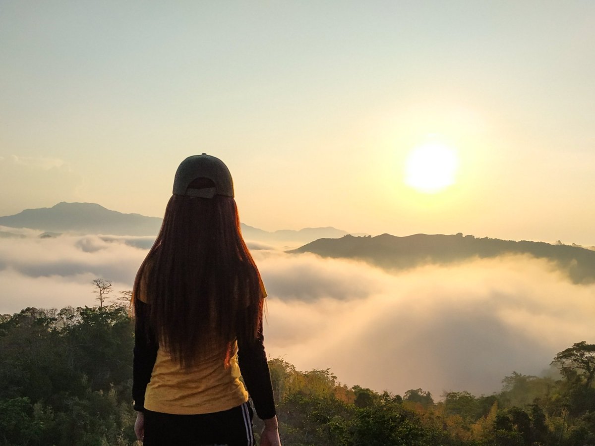 zhelg1433's tweet photo. Missing Outdoors ๐๐
#Sunrise #SeaOfClouds #HikingAdventure #Nature #NatureLover #ConnectedWithNature #MountainGirl #MountainClimbing #OutdoorIsLife #MountainLover #Orophile #VisitPinas #Dendrophile #MotherNature #AdventurePhilippines #PhMountain #PhilippineMountain https://t.co/uUniNDUI5J