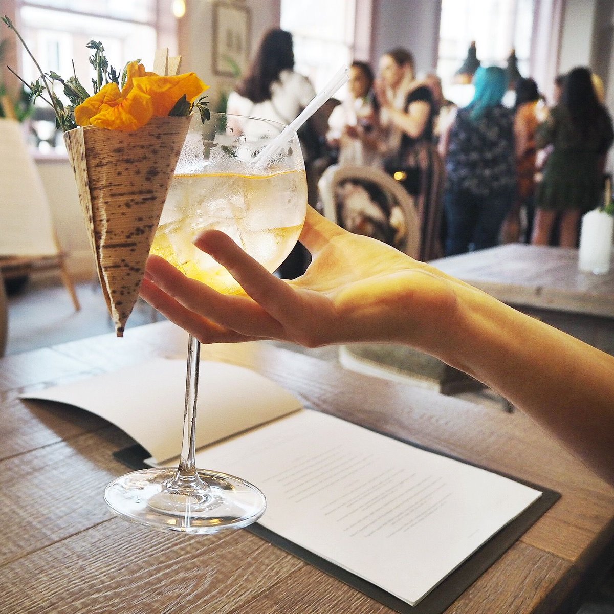 clarethol's tweet image. We&apos;re back in Liverpool in September for the night and I&apos;m more than excited to explore my old fave joints! The Florist for cocktails is definitely on that list! buff.ly/3gHWPta #foodbloggers #foodies #livbloggers