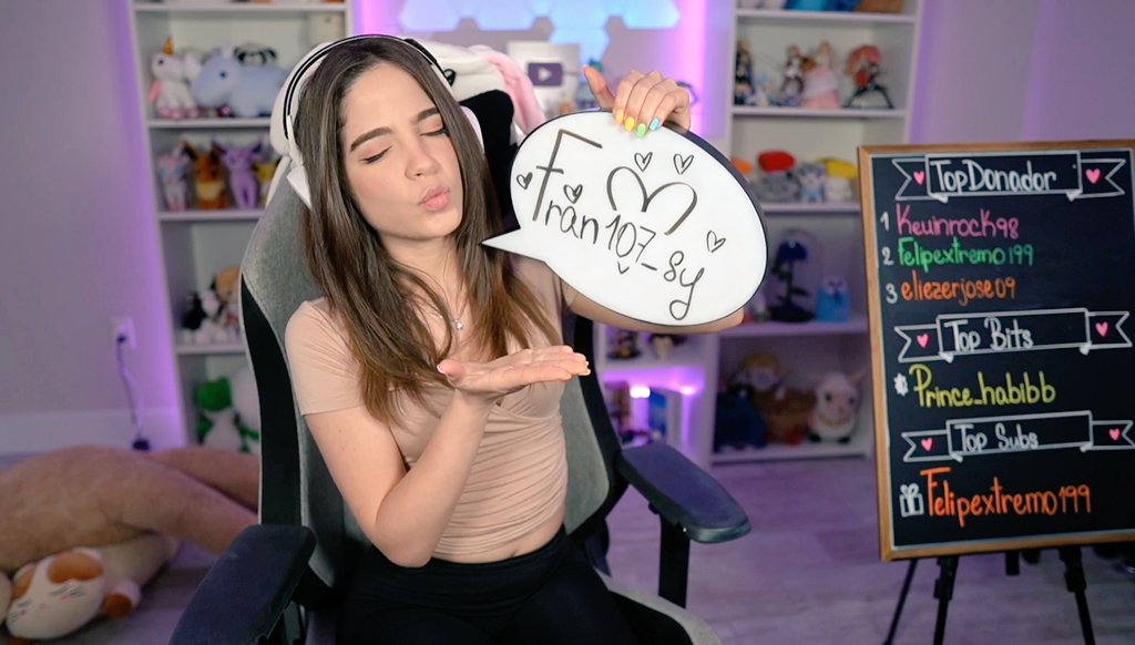 Fran107_sy's tweet photo. @staryuukiii Eli muchísimas gracias por este hermoso zing y con la nueva pizarra queda muy lindo tambien,cómo todos los que haces,y muchísimas gracias también por el Stream la pasé súper bien💖 https://t.co/gAqGpVzW8B