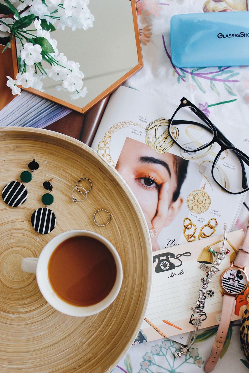 Sarah Lauren. tweet media