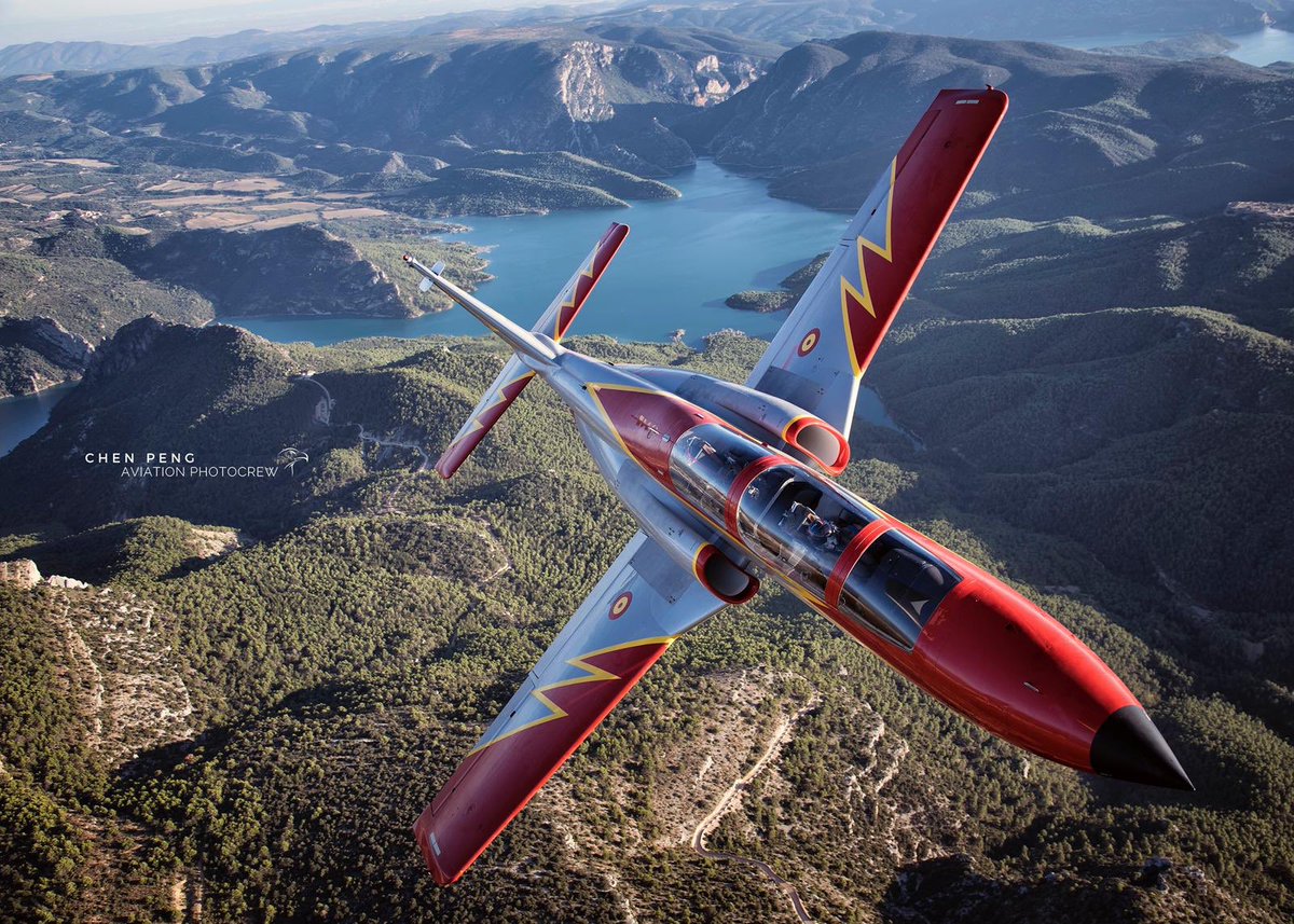 Hoy hace un año que nos dejaba nuestro compañero y amigo, el comandante Paco Marín.Siempre volarás entre nosotros titán. <a href="/ChenPengPhotos/">Peng 🐼</a>