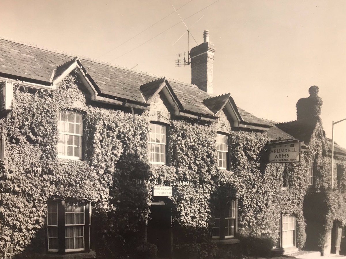We are loving this throw back of the Arundell Arms! 

What do you think of the ivy? Shall we bring back? 👀