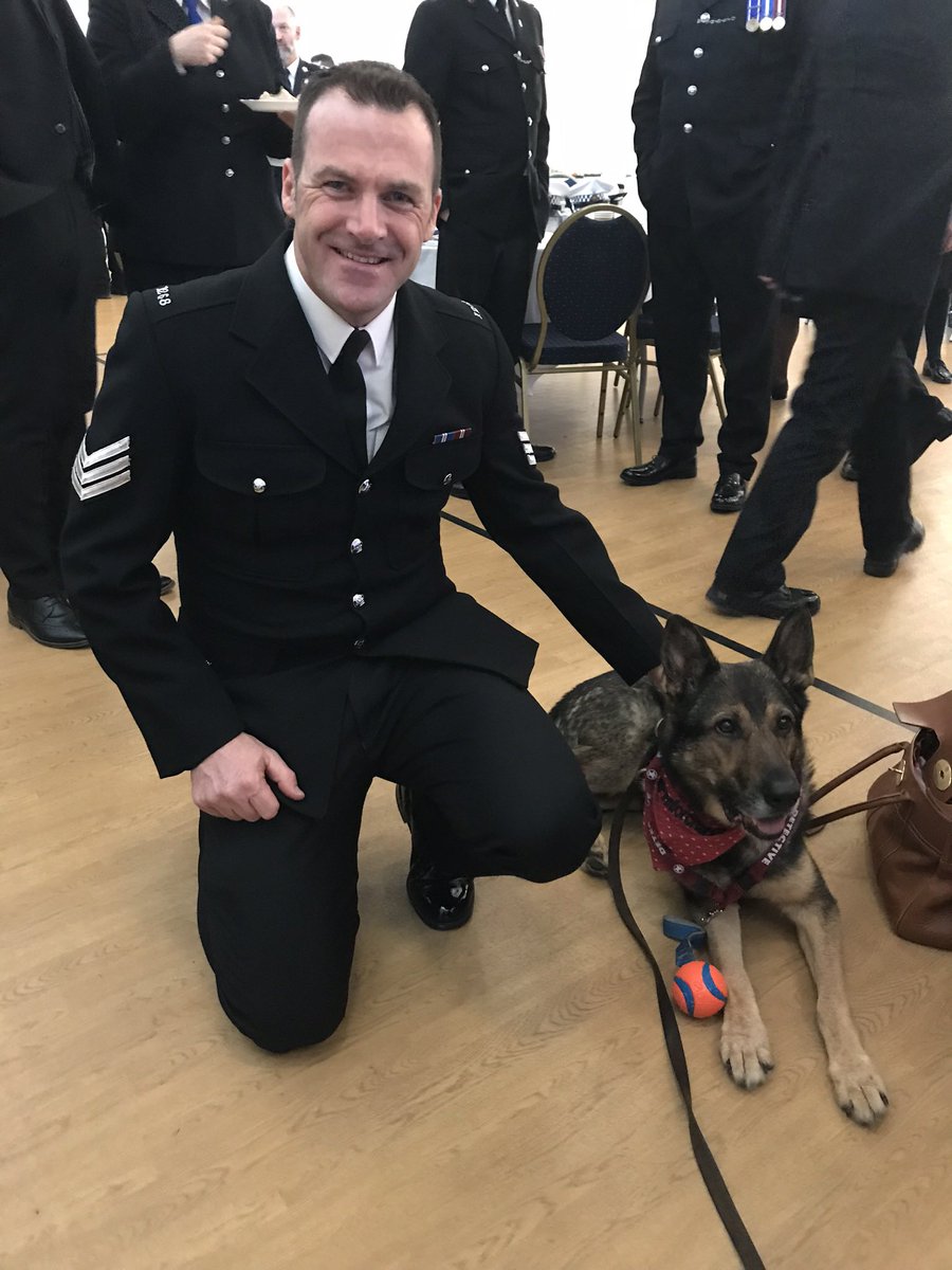 OscarRomeo1268's tweet photo. On #InternationalDogDay a big shout out to my mate #Havoc and all the #Leonbergers at #TeamBurrell @burrellce along with the boys & girls at @NYPDogSection & around the country keeping you safe 24/7 Not forgetting of course the amazing @K9Finn #FollowThePaw #Pawsome 🐶🐾 https://t.co/PstANRLIb7