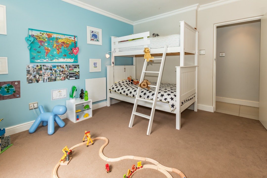 emptycribs's tweet photo. This Constantia family home in Cape Town ticks all the boxes

Visit: https://t.co/PfRpfl1ezI for more 

You can also list your properties for FREE on https://t.co/Hl4ePx2RhT 👌🏽

#Homes #WednesdayWisdom #RealEstate #LuxuryHomes #Lagos #CapeTown #ForSale #Houses #Property #StaySafe https://t.co/fwS393VVcW
