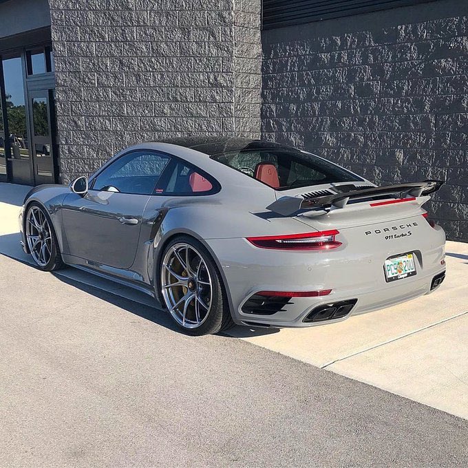 Porsche 911 Turbo S 🐺
