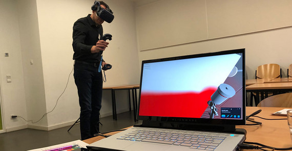 Virtuell und praktisch – Potsdamer #VR-Projekt gewinnt „#DIVR Science Award 2020“: uni-potsdam.de/de/nachrichten… #UniPotsdam #Forschung #VirtualReality #HandLeVR #Lerner #Berufsausbildung #DIVRScienceAward @DIVRde @places_festival @BMBF_Bund Foto: R. Zender