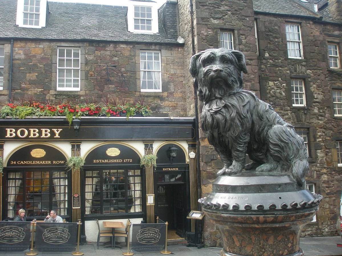 On #InternationalDogDay we ask, is there a more loyal dog than Greyfriars Bobby? The story is that Skye Terrier Bobby sat on his deceased master John Gray's grave in Greyfriars Kirkyard, Edinburgh for 14 years until his own death. Some dug, that!