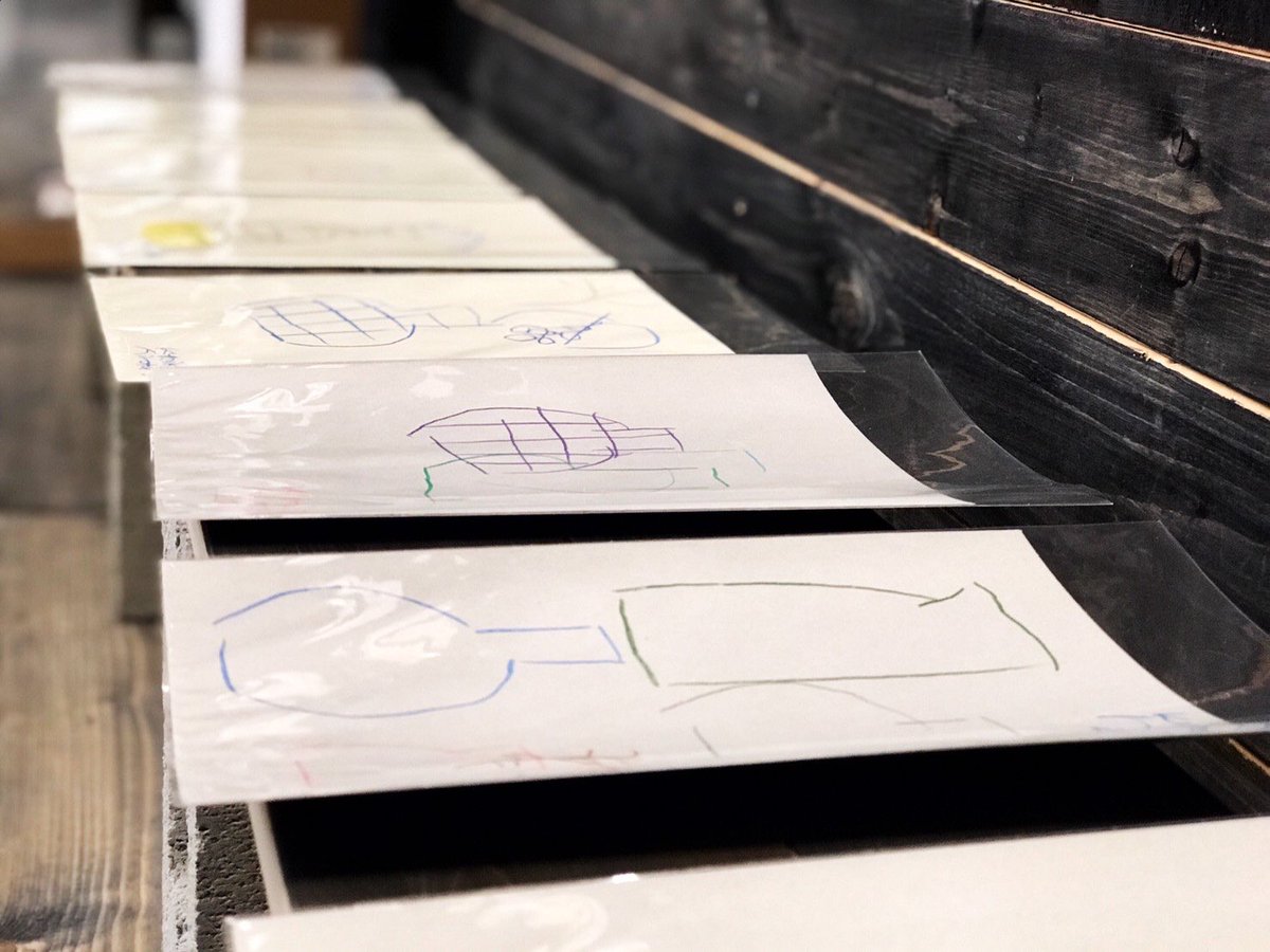 kumikohirota's tweet image. ドローイング展にて
ドローイングを販売中🌿
花と花瓶
シリーズ。
(2020)
A5サイズ
価格¥1500(tax in)
#drawing #artlabomm #exhibition