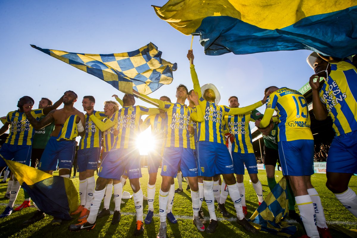 RKCWAALWIJK's tweet image. 📣 𝙊𝙥𝙧𝙤𝙚𝙥!

💛💙 Wat is jouw allermooiste herinnering uit 8️⃣0️⃣ jaar #RKC? Laat het ons in de comments weten!