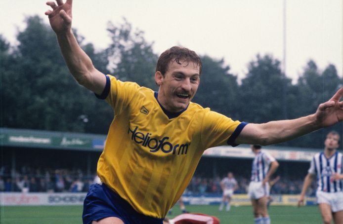 RKCWAALWIJK's tweet image. 📣 𝙊𝙥𝙧𝙤𝙚𝙥!

💛💙 Wat is jouw allermooiste herinnering uit 8️⃣0️⃣ jaar #RKC? Laat het ons in de comments weten!