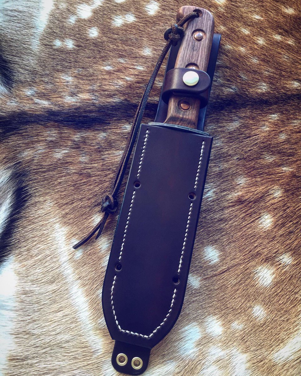PDBushcraft's tweet image. Custom dual sheath just finished for a MOD survival knife and an opinel 12 folding saw. The sheath for the saw is detachable and has it’s own belt loop on the rear. Hand dyed in Chestnut Brown with Brass fittings.. my most popular combination 😁
