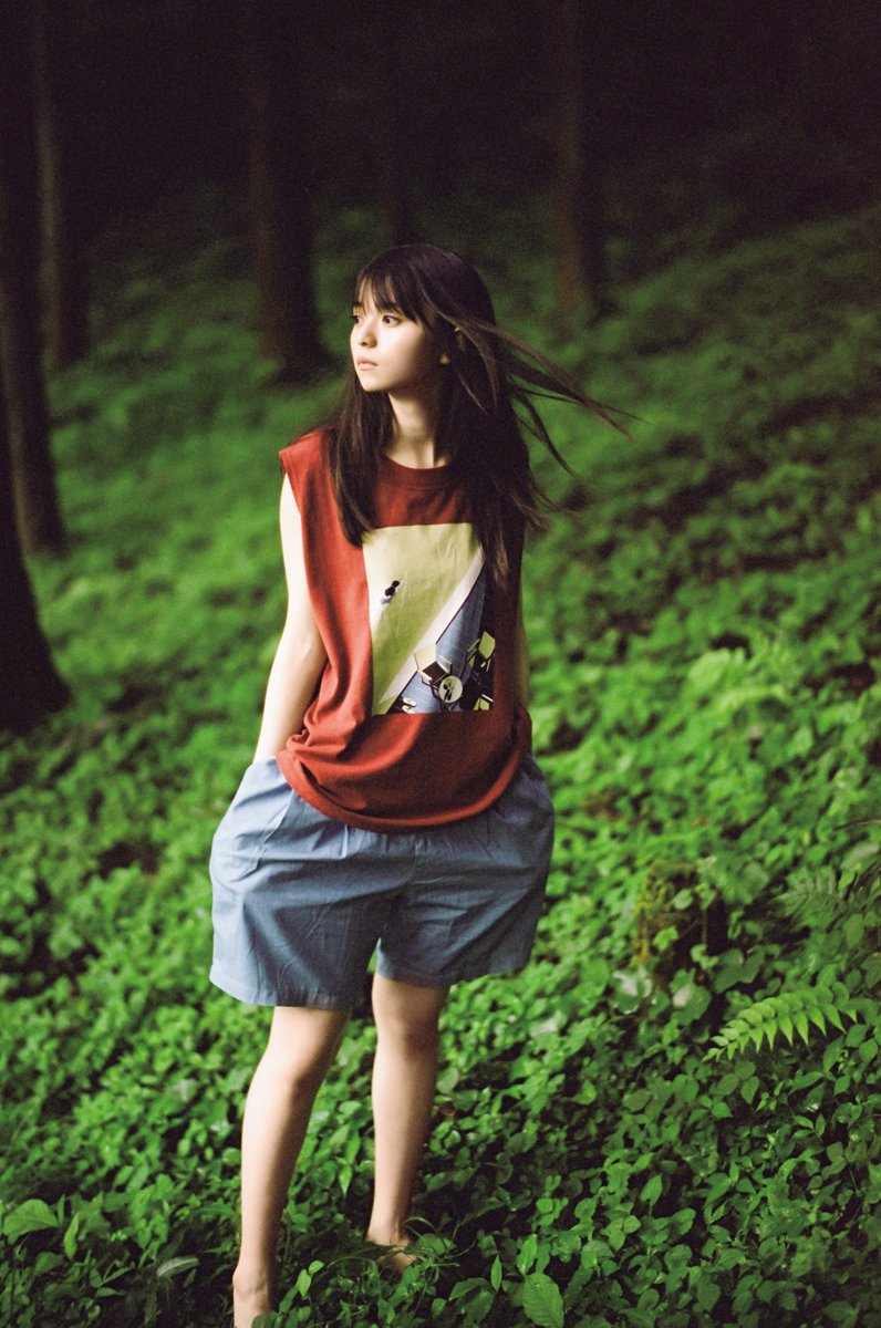 齋藤飛鳥、自然体の笑顔で『#マガジン』登場☘✨涼しげな夏の