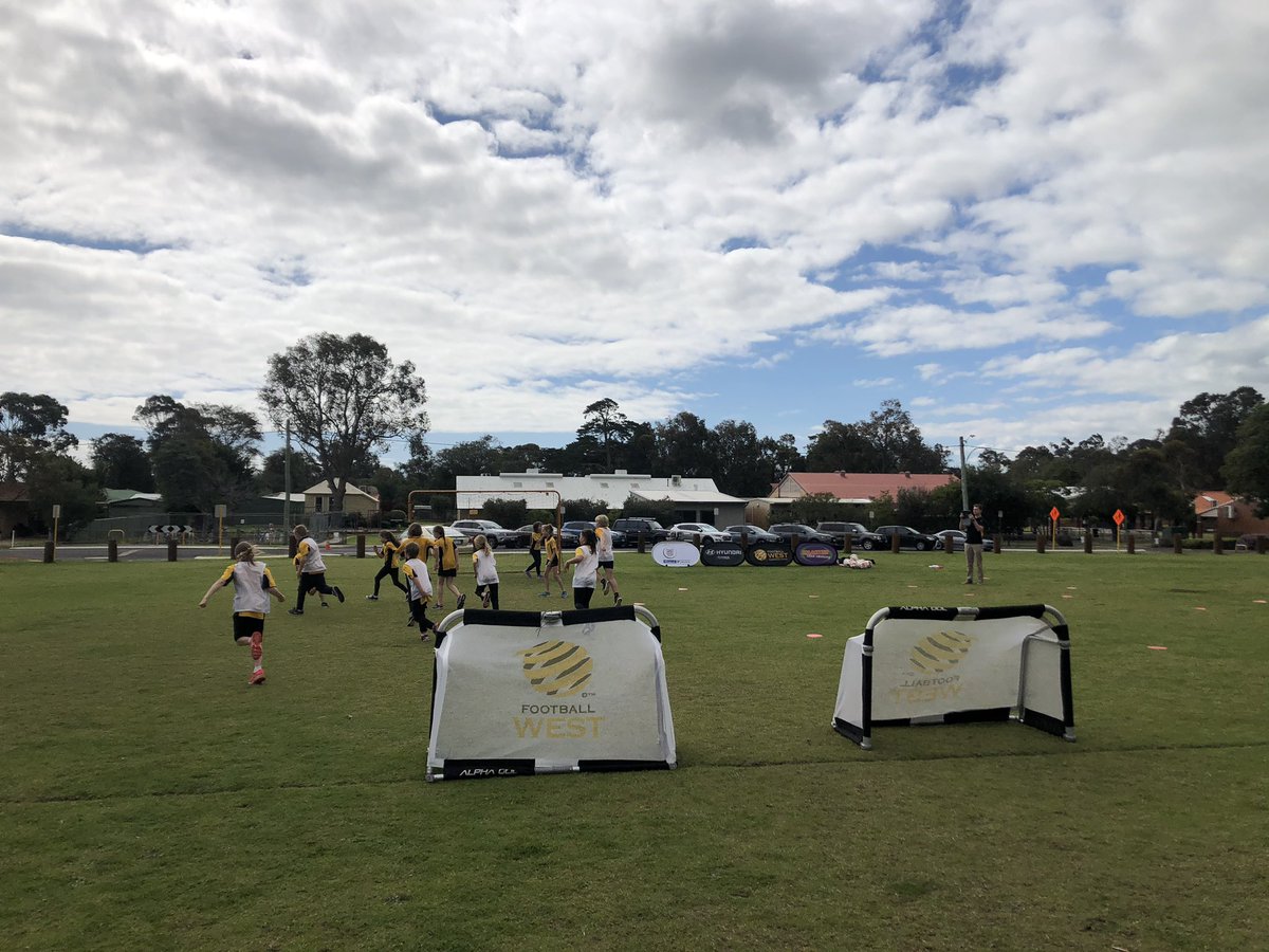 propatoTrainer's tweet photo. Awesome 👏 session at Capel Primary School 🏫⚽️🇦🇺 #development #LNJSA #capel
Football West ⚽️
Football West - Leeuwin Region👌
Leeuwin Naturaliste Junior Soccer Association👏 https://t.co/paqH0YO6M3