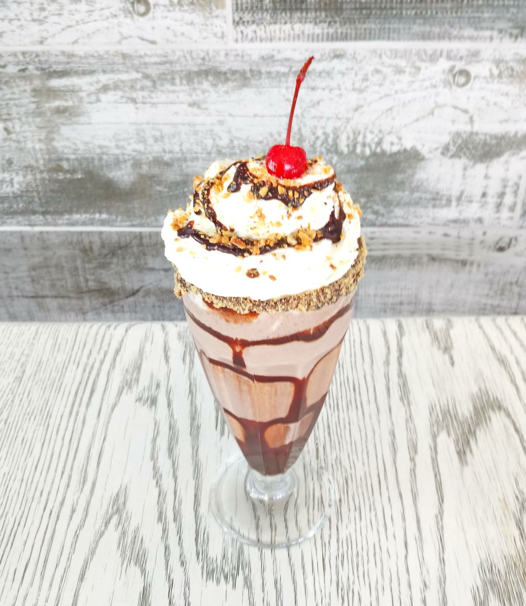 ilovewafflessa's tweet photo. One for the chocolate fans... Nutella Combo ~ #NutellaWaffle &amp; #NutellaShake for R99. Also available in sizes for our little wafflers. 
#ILoveWafflesSA #ilovewaffles #waffles #lovewaffles #wafflesofcapetown #CapeTownwaffles #SimonsTown #simonstowneats #NutellaCombo #Nutella https://t.co/LTqngSNQW6