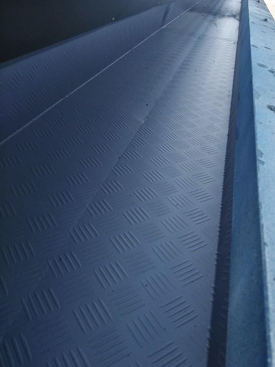 FatraUK's tweet image. Some very neat work on this Weatherfold gutter liner install at the Hawthorns, home of West Bromwich Albion FC.  If you would like any info on the system or their training courses, contact @WeatherFAST on 08436 580074.
#roofing #waterproofing #roofingsolutions