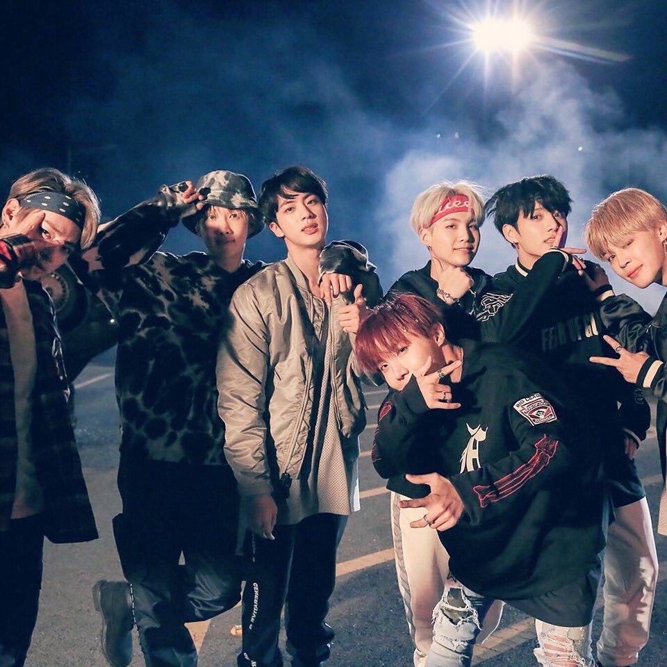 _Mo3nm's tweet image. FNSまで1時間切った😳

はやく20時と22時になって💜

#FNS歌謡祭 
#FNSマイドロ楽しみ 
#FNS歌謡祭BTS 
#BTS