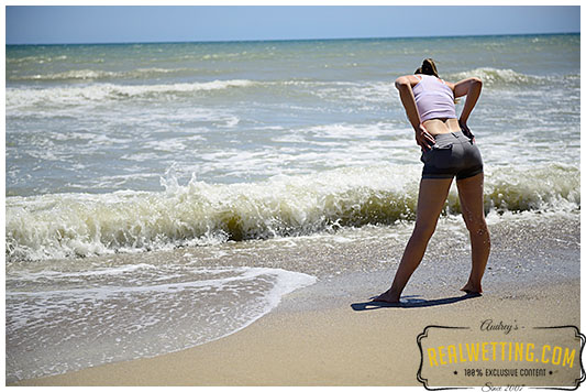 Realwetting's tweet photo. It's summer, the sea is making waves and Claudia didn't resisted to play in them. When you play and enjoy something you forgot also to go and pee and usually wet yourself.https://t.co/XWJmSKThdX #pissingplayinginthewaves #wettingshorts #beachpee #sheforgottousethetoilet #seapiss https://t.co/TTwS8hVnUj