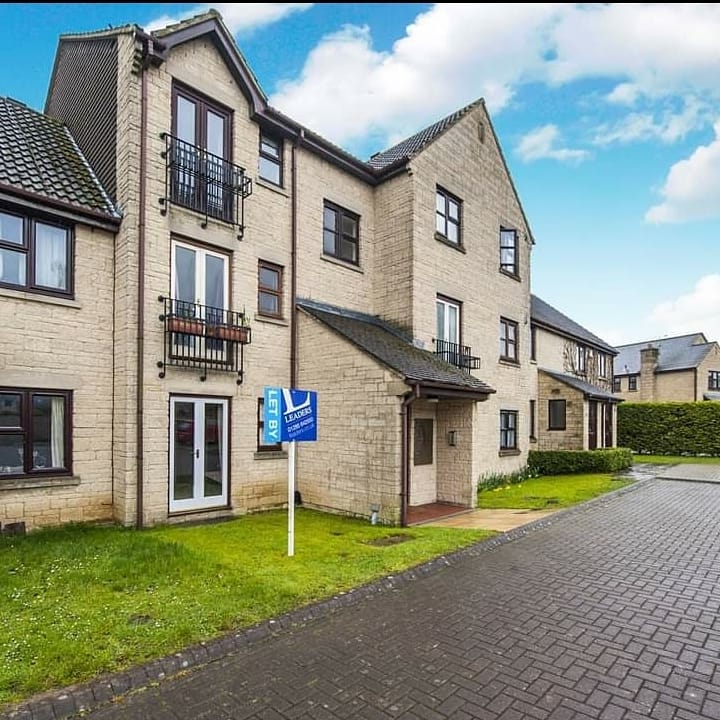 🏠🏡LET ON FIRST VIEWING !!!🏡🏠 and WITHIN ⏱19 HOURS⏱.... contact us if your property is sticking on the rental market, we have applicants waiting #property #letonfirstviewing #sticking #lettings #contactus <a href="/LdrsCirencester/">Leaders Cirencester</a>